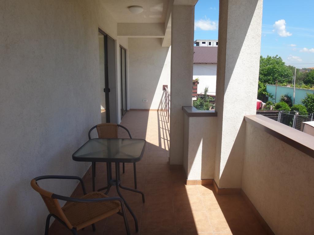 M13 Apartments Нэводари Экстерьер фото
